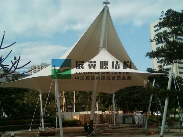?？谛∮螆@景觀膜結(jié)構(gòu)工程完工